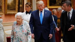 唐纳德·特朗普（Donald Trump）似乎打破了皇家协议并触及女王