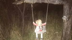 由神秘的“令人毛骨悚然”娃娃吓坏了小澳大利亚小镇的居民