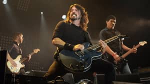 Foo Fighters在节日之后扮演塞子