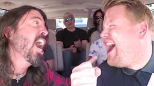 Foo Fighters说Carpool Karaoke与James Corden令人尴尬