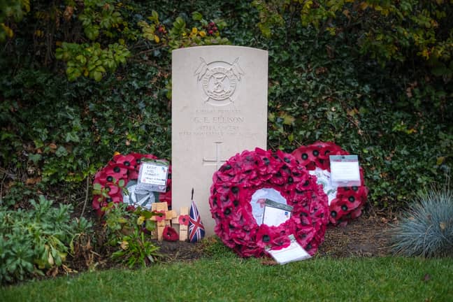 乔治·埃里森（George Ellison）的坟墓是第一次世界大战中死亡的最后一个英国士兵。学分：SWNS