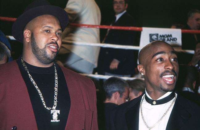 1996年9月7日，Suge Knight(左)和Tupac Shakur(右)在米高梅大竞技场被枪杀前不久。信贷:在上面